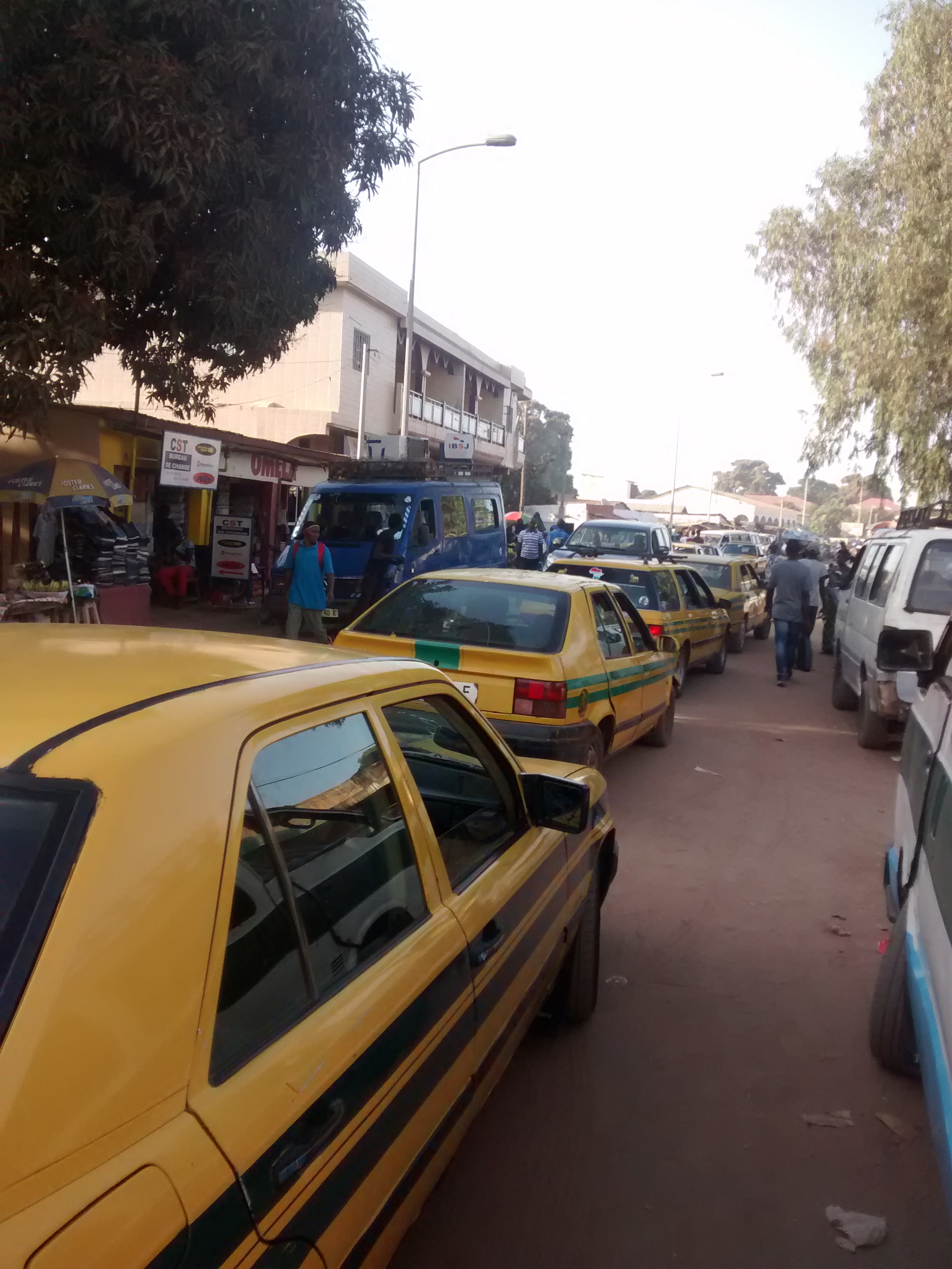 Hustle and bustle in Serrekunda.